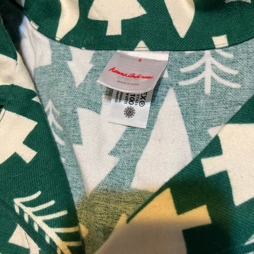 NWOT Adult Holiday Flannel Pajama Top - Size Small - Picture 2 of 4